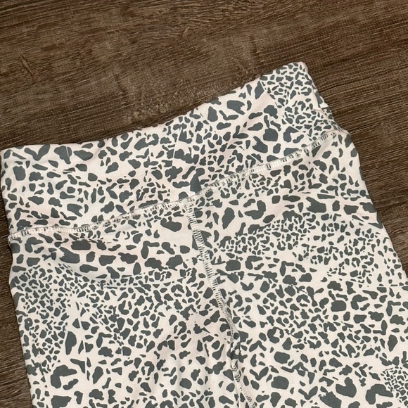 Evolution & Creation Animal Print Leggings size small - Picture 4 of 5